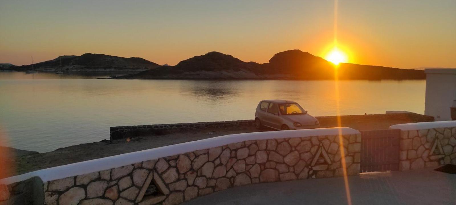 Seaside Residence Kiki Prassa,Kímolos Екстериор снимка
