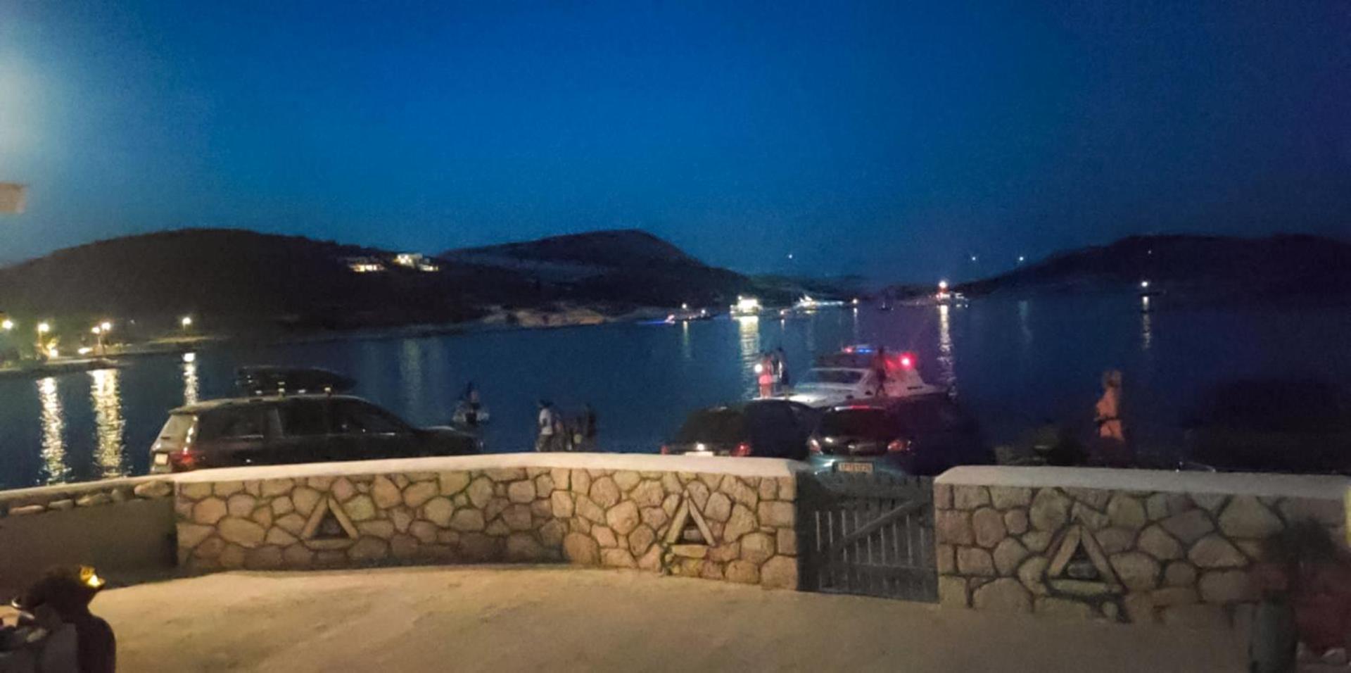 Seaside Residence Kiki Prassa,Kímolos Екстериор снимка